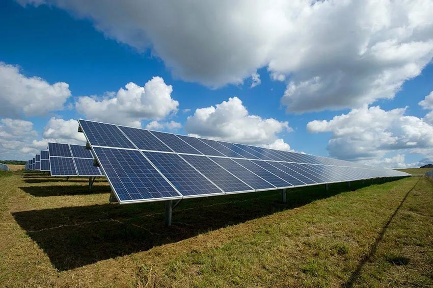 Read more about the article How Much Energy Is Stored in a Solar Panel?